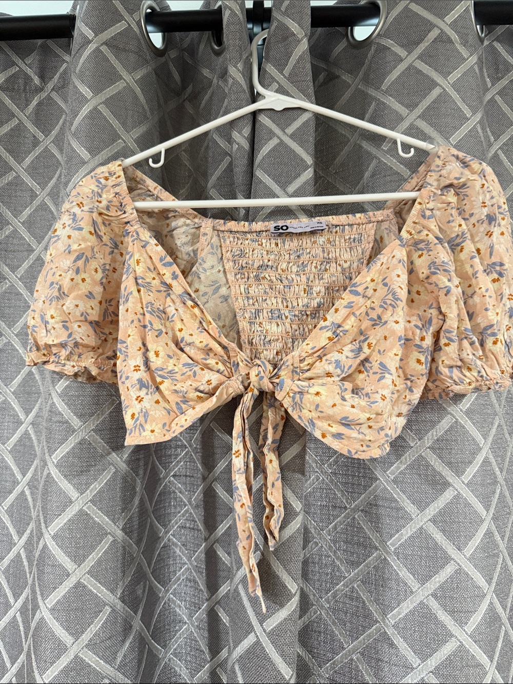 SO Peach Floral Tie-Front Puff Sleeve Crop Top